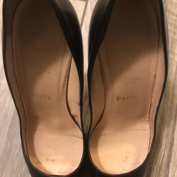 Christian Louboutin Privé Open Toe Pump - Picture 6 of 8